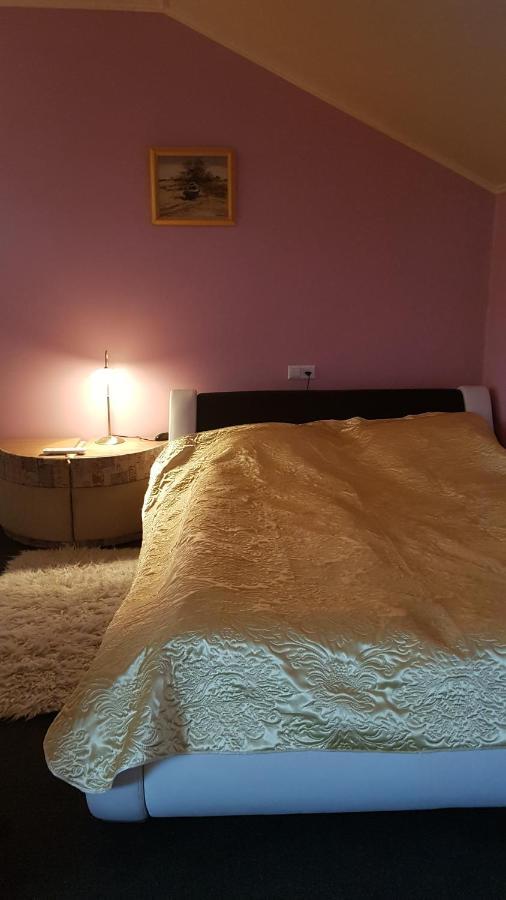 Smilgas Hotell Līči Exteriör bild